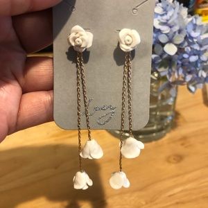 Earring rose flower.